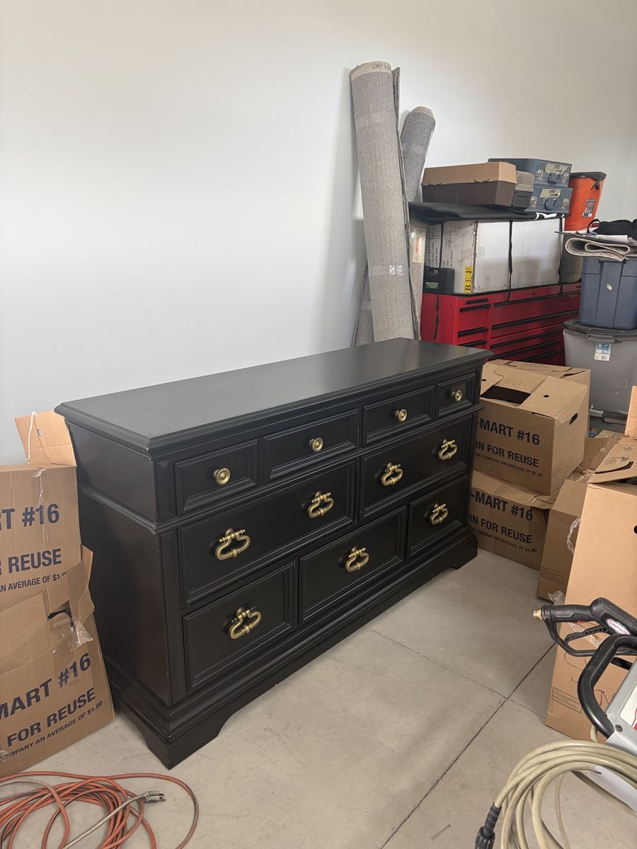 Large dresser with 2 nightstands