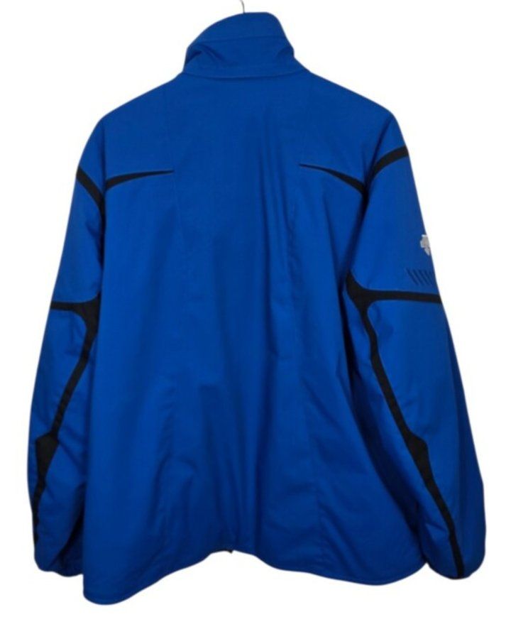 Main image 7
