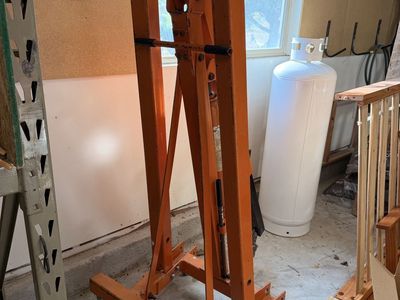Central Hydraulics Engine Hoist