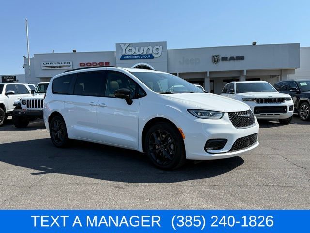 2025 Chrysler Pacifica Limited