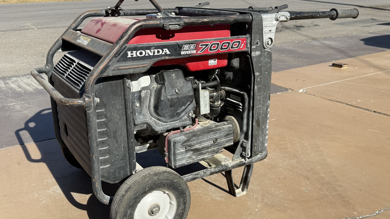 Honda EB7000i Inverter Generator – 7000W Commercial Grade – 120/240V