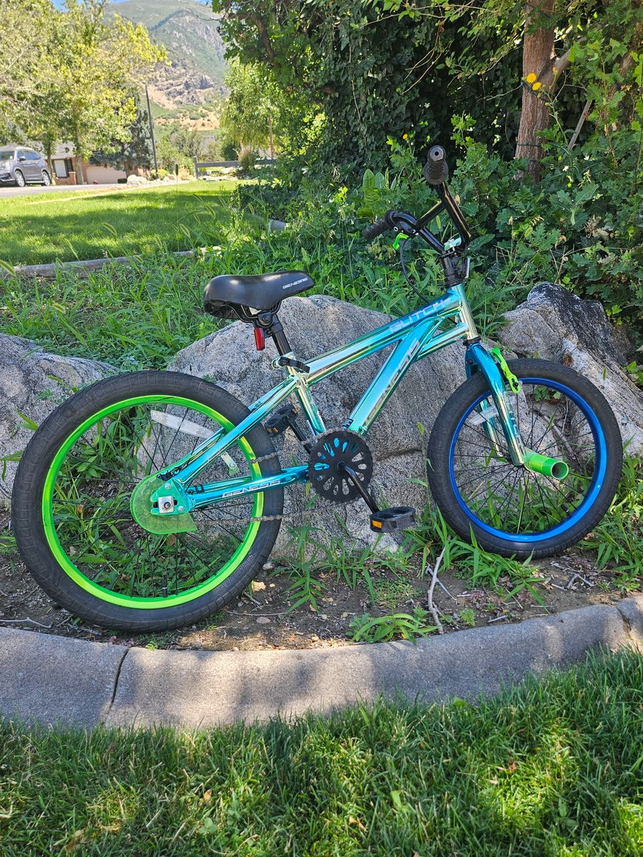 GENESIS kids bike 18in