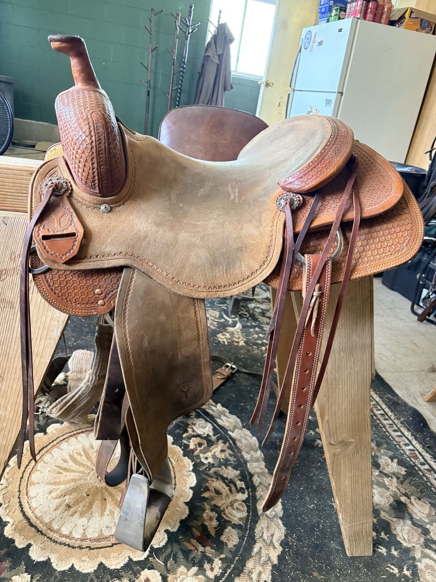 Circle Y Ranch Cutter Western Saddle - Model 1389-9604-05