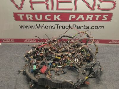 P92KACD10110G00CG0 HARNESS-MAIN CAB
HAS CUT TERMINAL ENDS AND FUSE BOX
