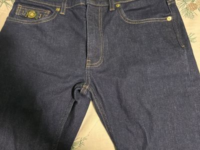 Versace jeans size 32