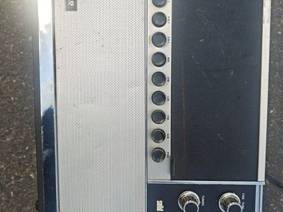 Midland International Corporation Solid State 8-Band AM/FM/SW1/SW2 Portable Radio Model 16-514