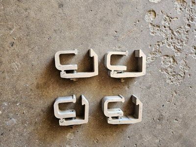 TRUCK SHELL CLAMPS