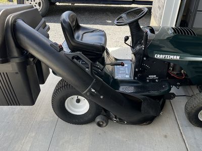 Craftsman riding lawn mower