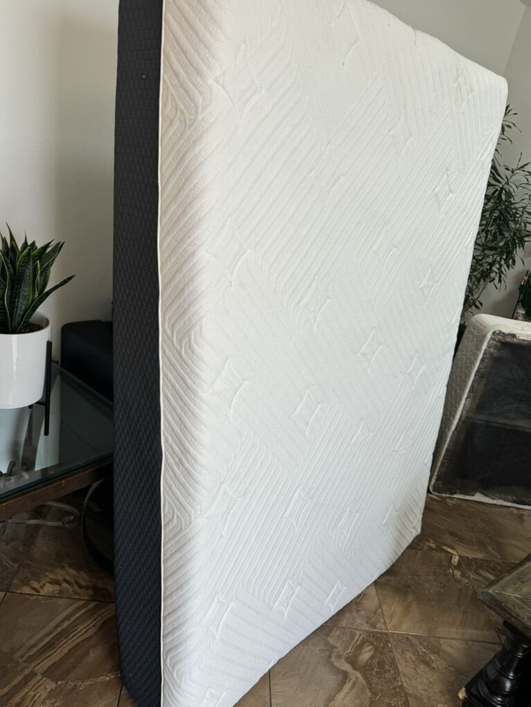 Full Size Clean Like New $85