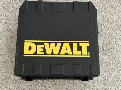 DeWalt DC720KA Compact Cordless Drill/Driver Kit