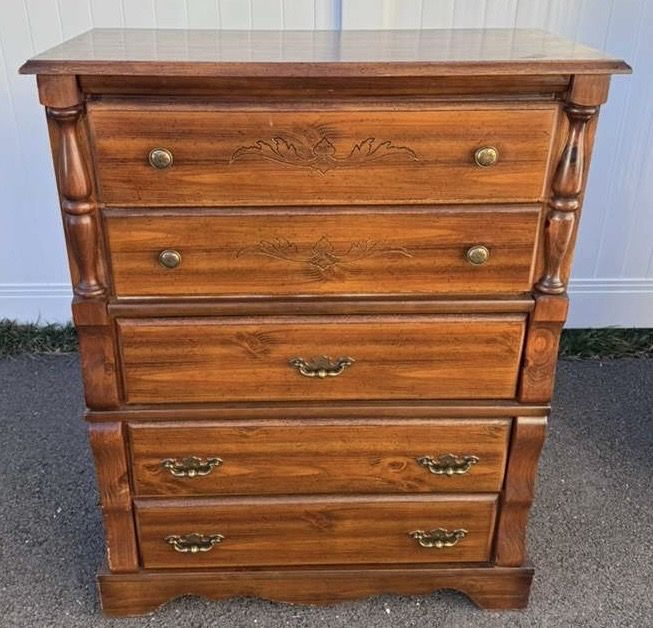 Adorable Dresser