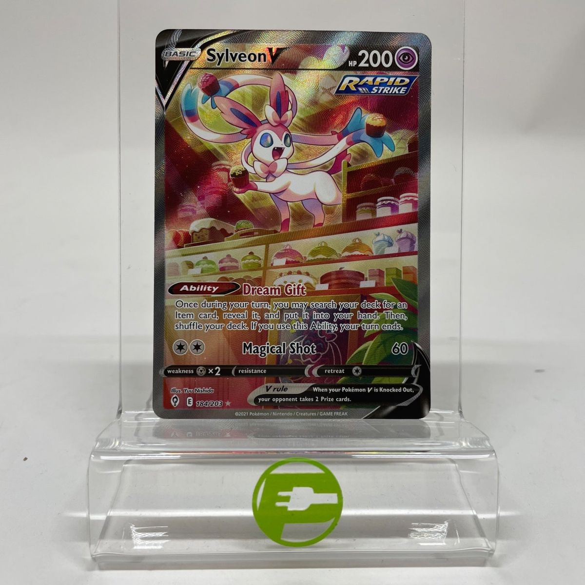 Pokémon TCG Sword & Shield - Evolving Skies Sylveon V 184/203 English Ungraded
