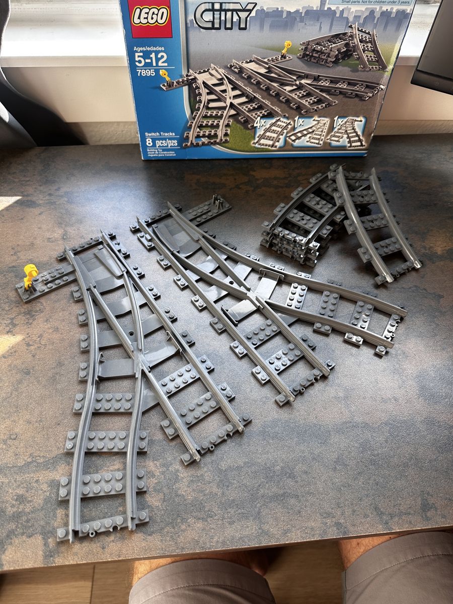 LEGO City Switch Tracks Set 7895 Train Tracks 8 Pieces with Original Box