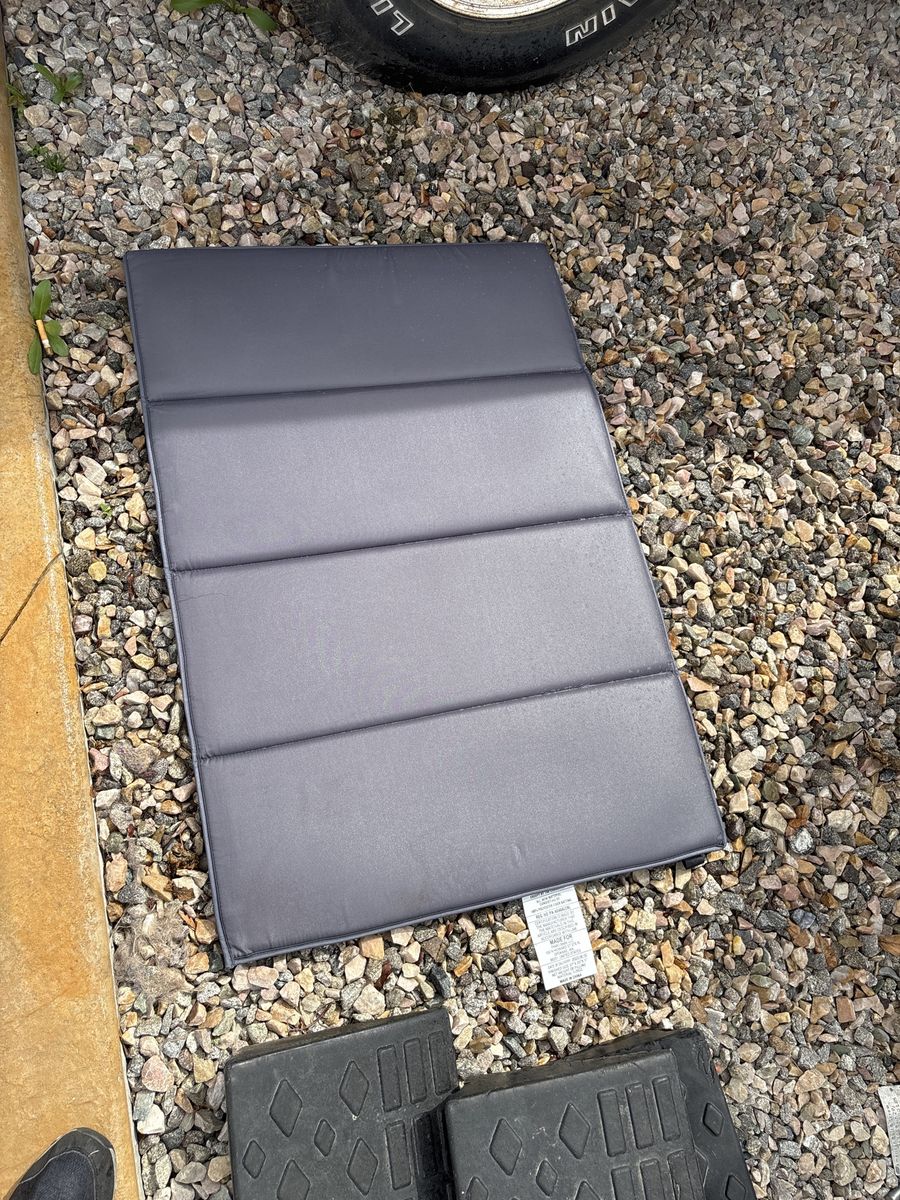 Pomo Baby Bainey And Playpen Combo