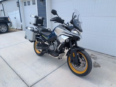 2023 CFMOTO Ibex 800T with Hard Luggage