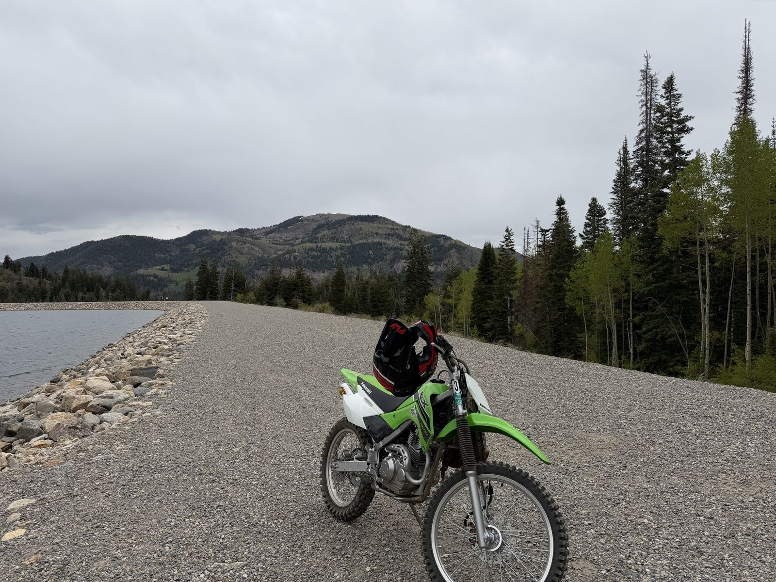Kawasaki KLX 140R F Dirt Bike - Green/White, Excellent Condition