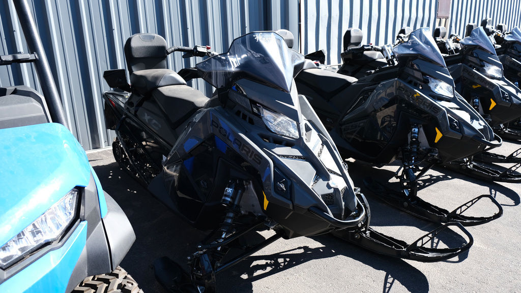 2024 Polaris 650 Switchback XC 146 Gloss Black