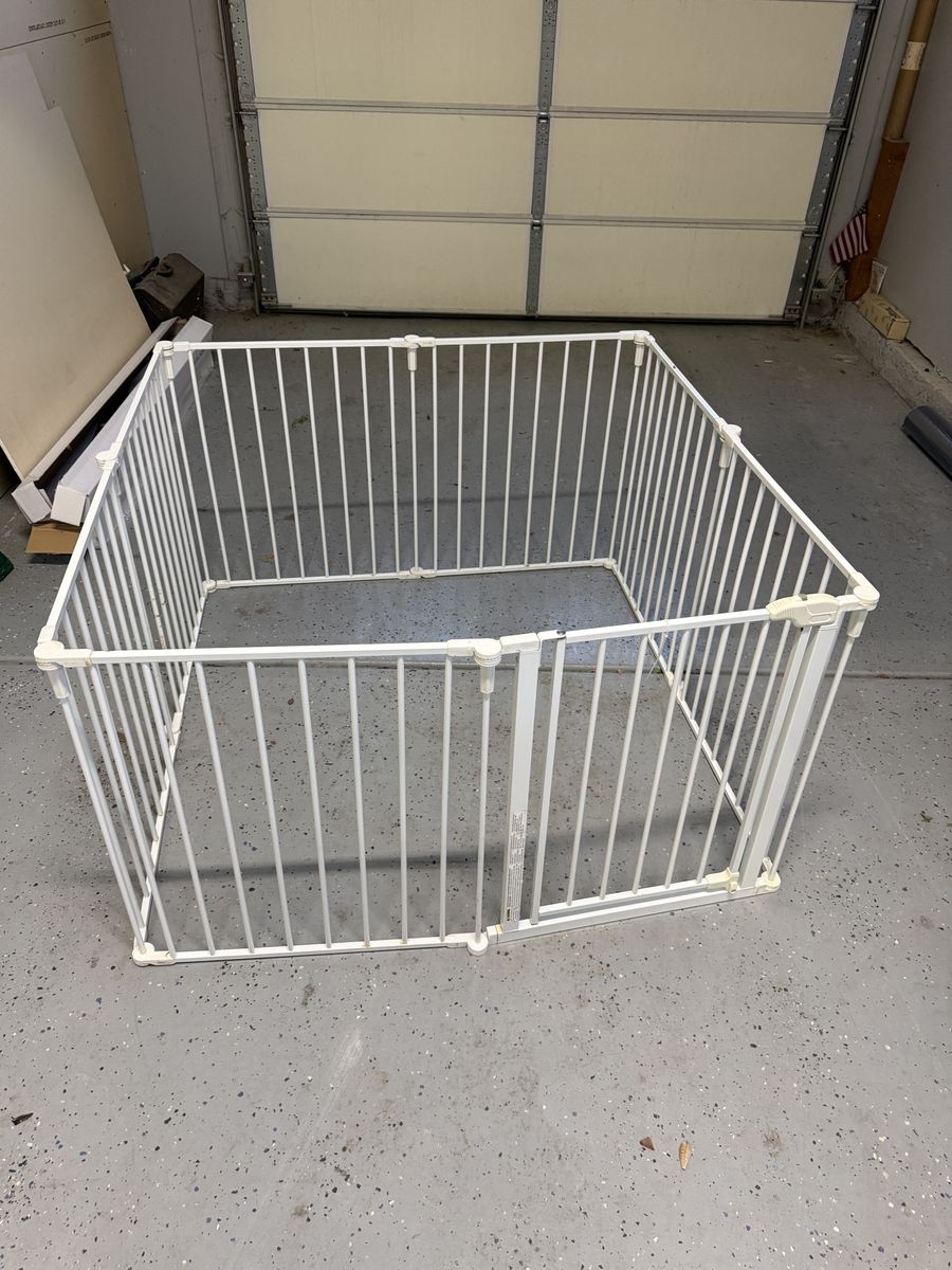 4x4 enclosure.