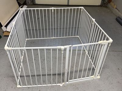 4x4 enclosure.