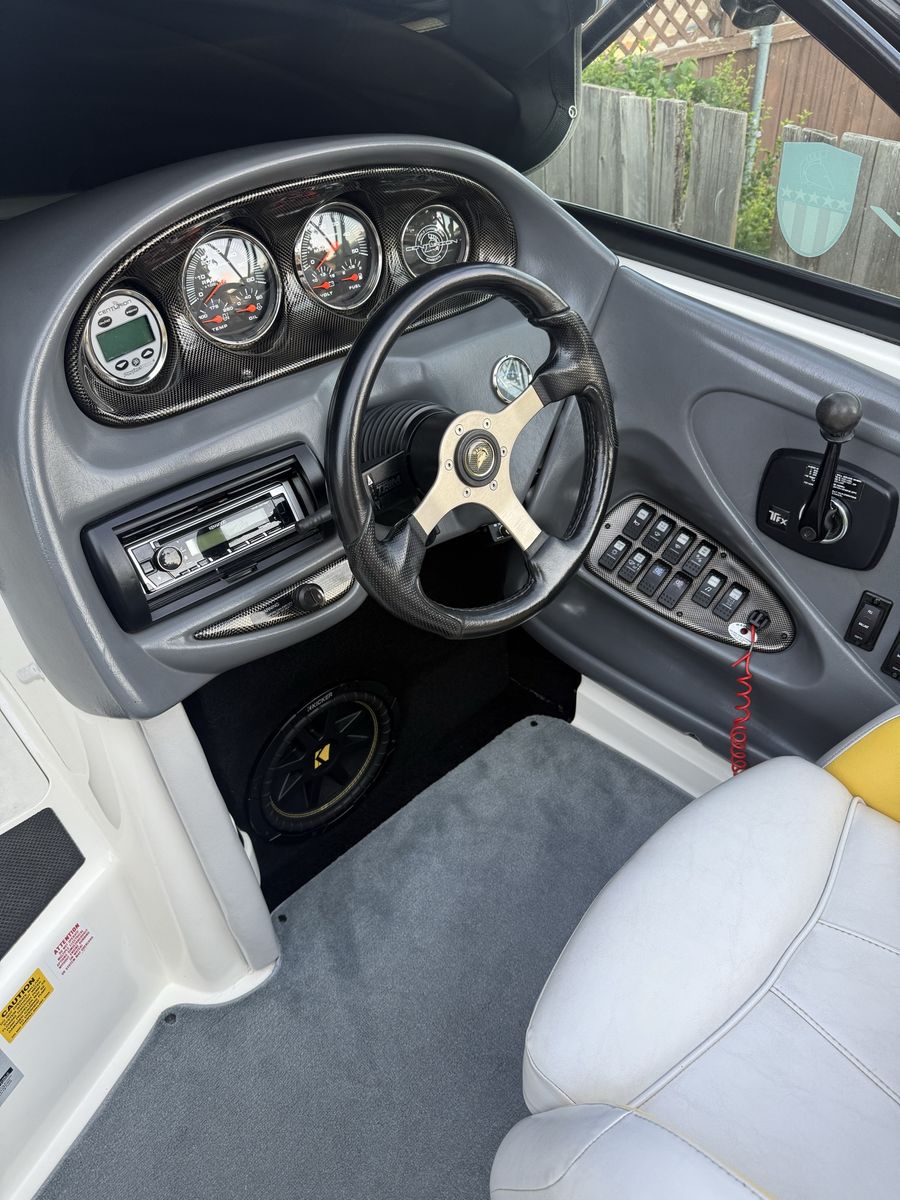 Main image 11