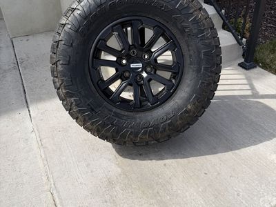 Ford F150 Raptor Rims and Tires 35/12.50R17 Toyo