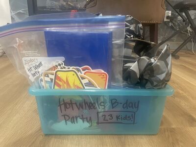 Huge Hotwheels B-day Party set 23 kids