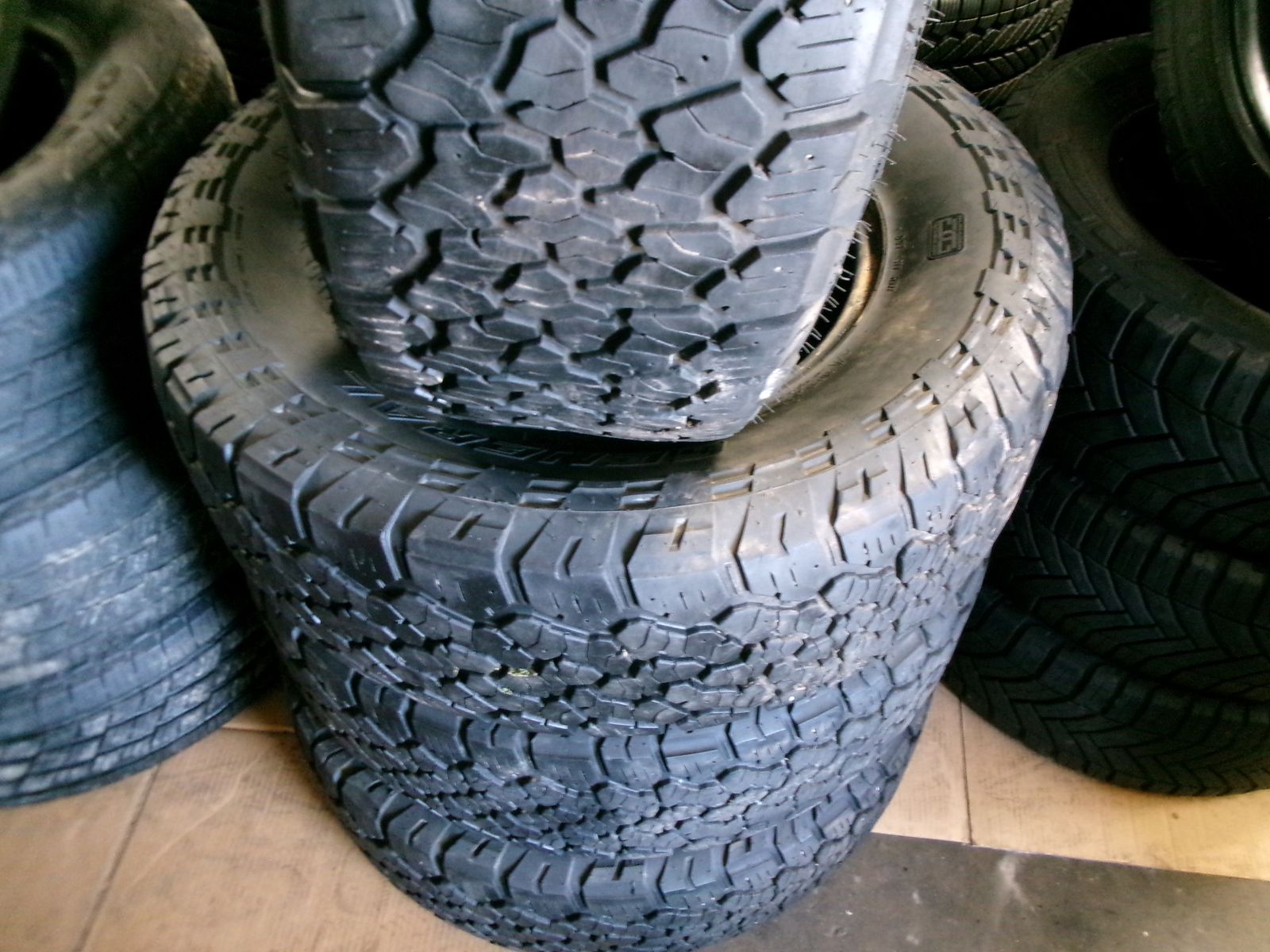 265/70R17 GENERAL GRABBER A/T X SET OF USED TIRES