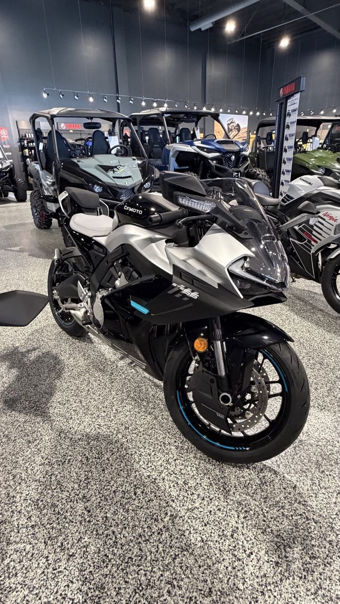 2026 CF Moto 675SS