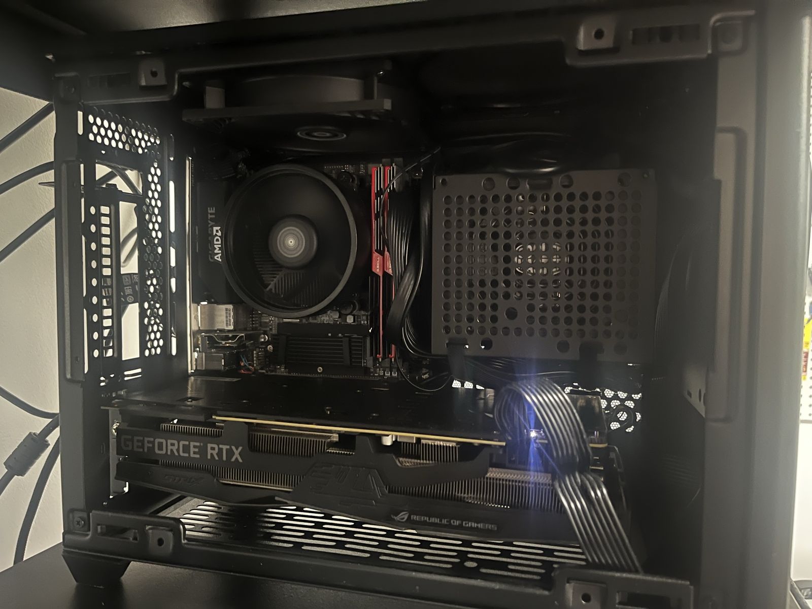 Custom Gaming PC: AMD Ryzen 5 5500, NVIDIA RTX 2070 Super, 16GB RAM, 256GB SSD