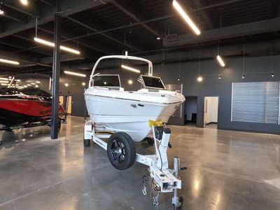 2024 Chaparral 23 Surf
