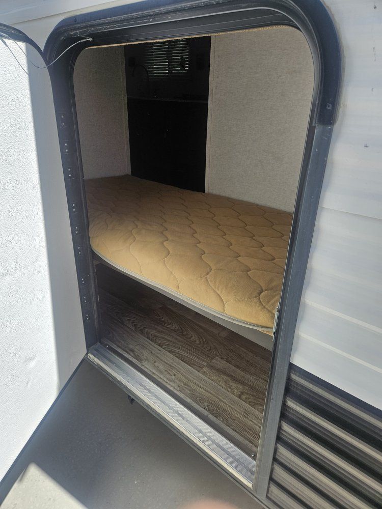 Main image 13