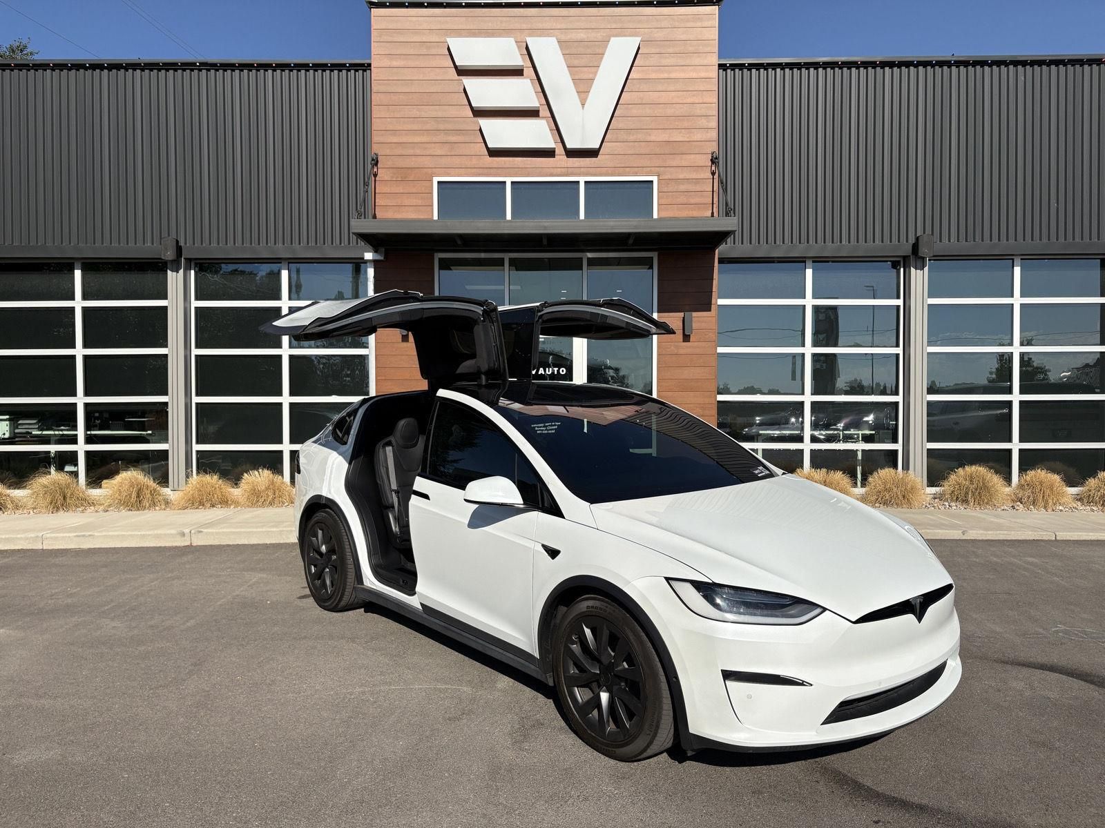 2022 Tesla Model X Base