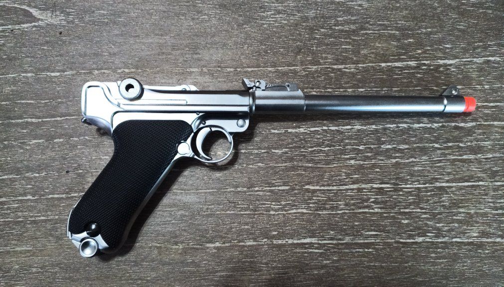 WE Luger