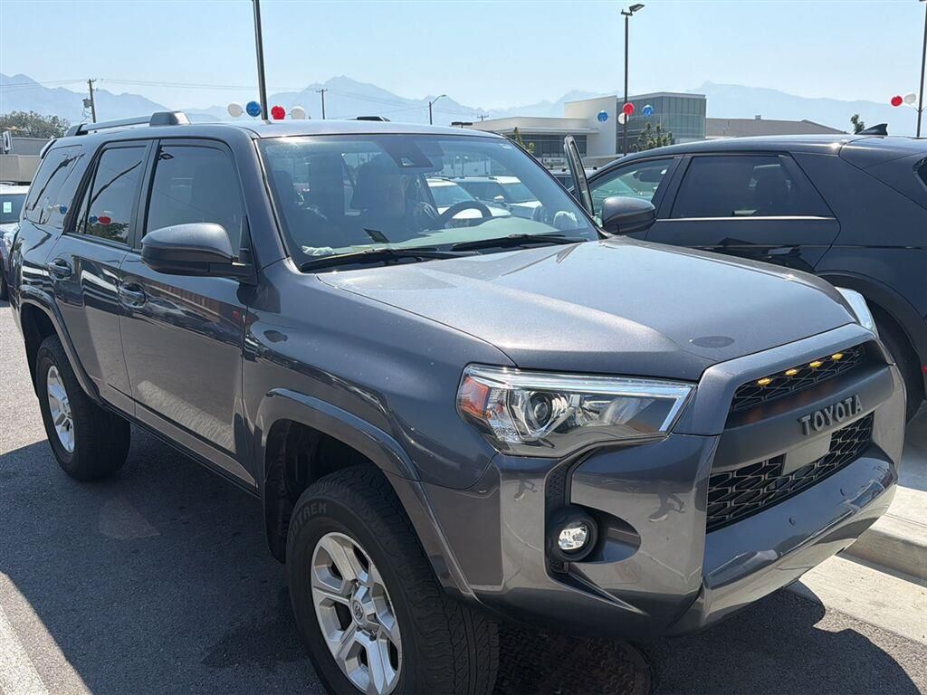 2022 Toyota 4Runner SR5