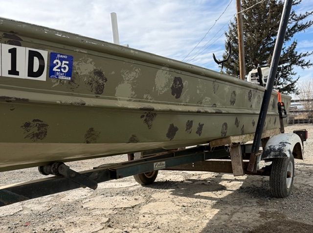 Jon boat