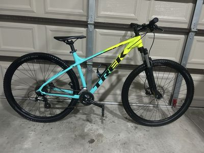 Trek Marlin 5 - Large