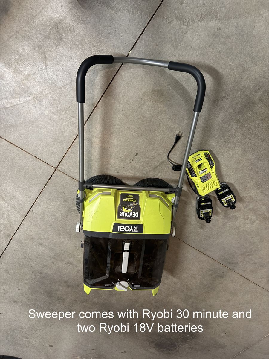 RYOBI 18V ONE+ Cordless Debris Sweeper (P3260)