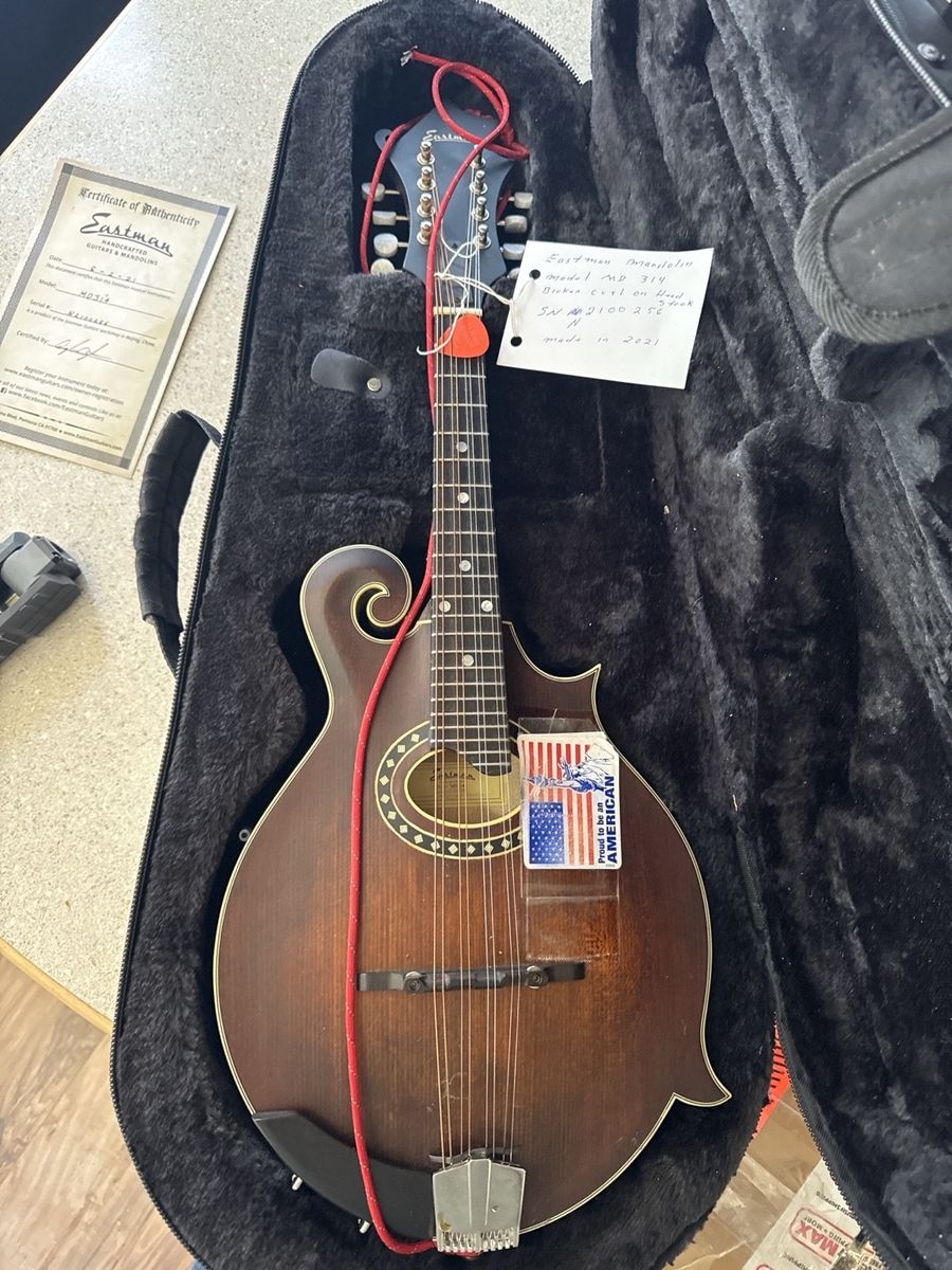 Eastman MD314 Mandolin w/ Case – Solid Wood F-Style Mandolin