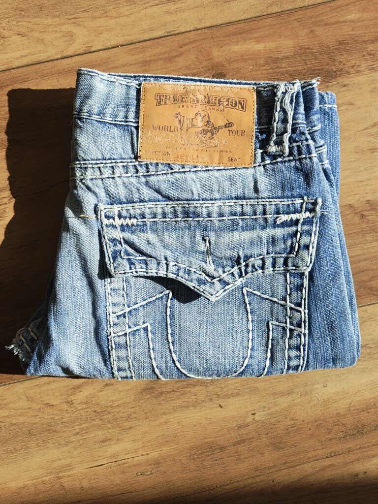 True Religion mens 32 Blue Jeans