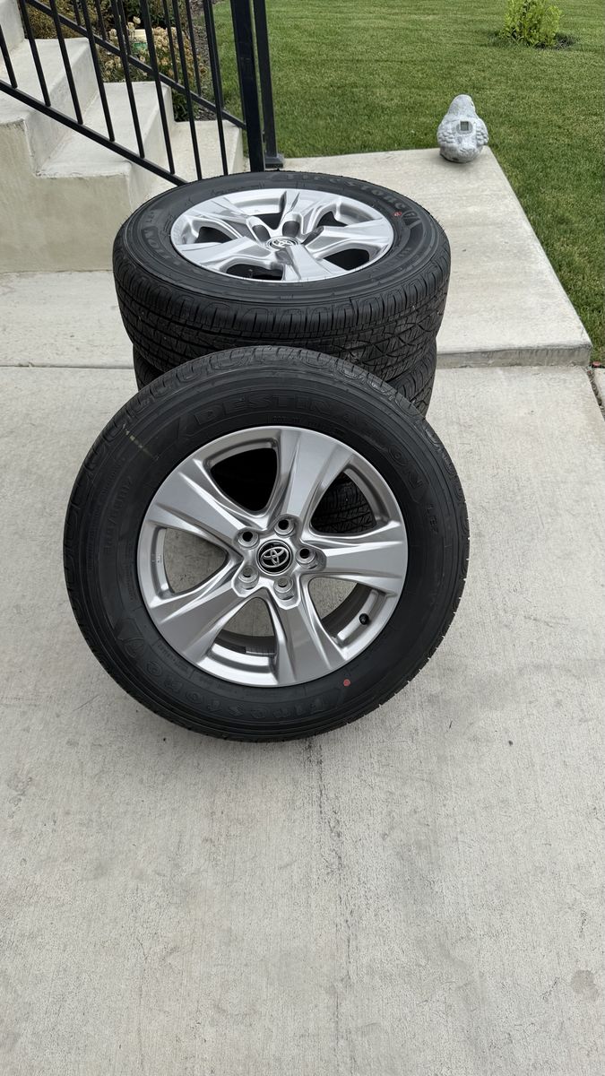 Toyota RAV4 Rims and Tires 225/65R17 Firestine Desination New
