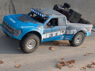 Losi Baja Rey 2.0 RTR w/ batteries