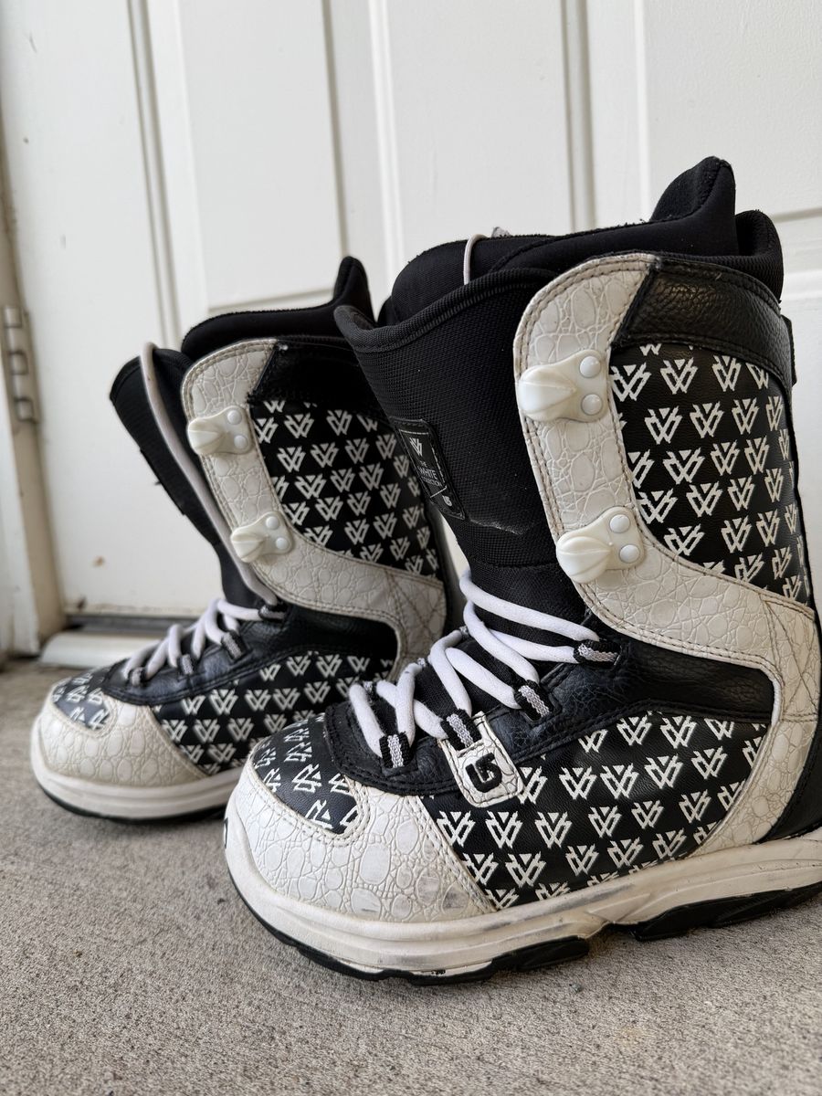 Burton Shaun White Smalls Youth Snowboard Boots Black/White Size US 4