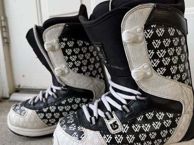 Burton Shaun White Smalls Youth Snowboard Boots Black/White Size US 4