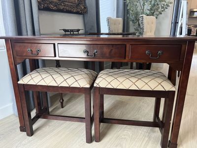 Gorgeous Accent Table with 2 Matching Benches