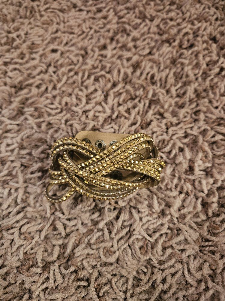 Gold bracelet