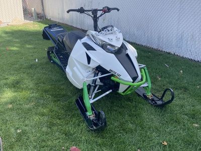 2015 Artic Cat M8000