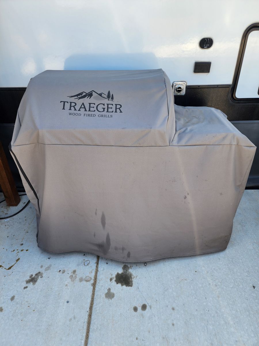 Traeger woodridge grill