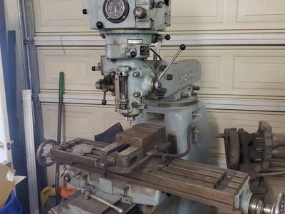 Induma milling machine 9x42 table similar to Bridgeport style