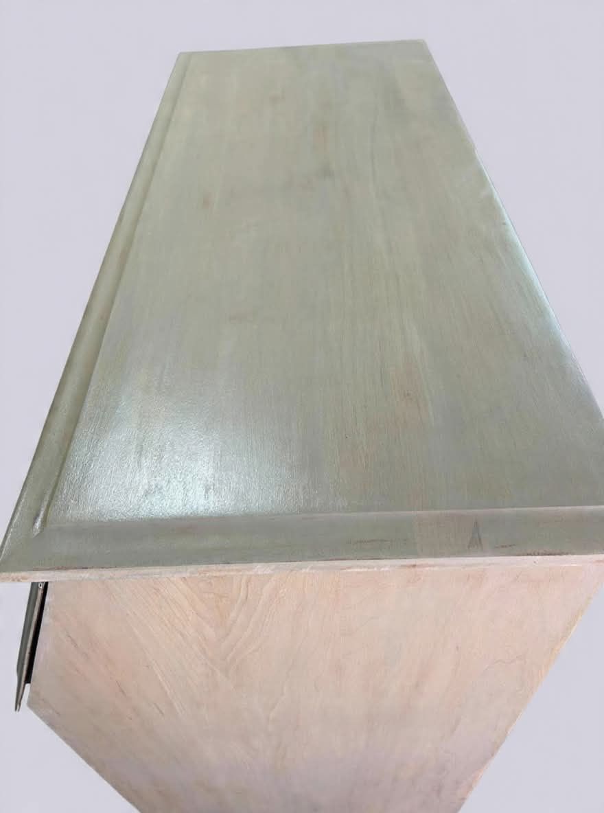 Main image 3