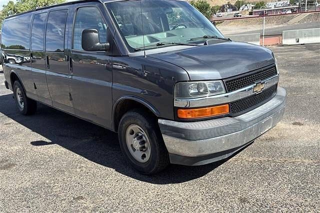 2017 Chevrolet Express 3500 LT